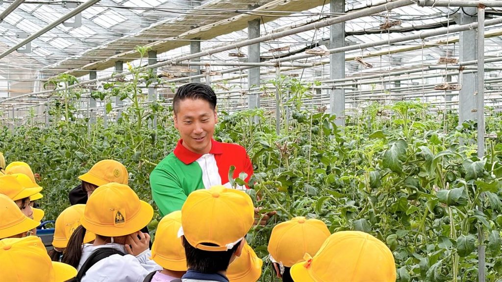 小学生が農場で学ぶ!「トマロッソ東郷ファーム農場見学授業」を実施― 農業の楽しさと食の大切さを体験 ―